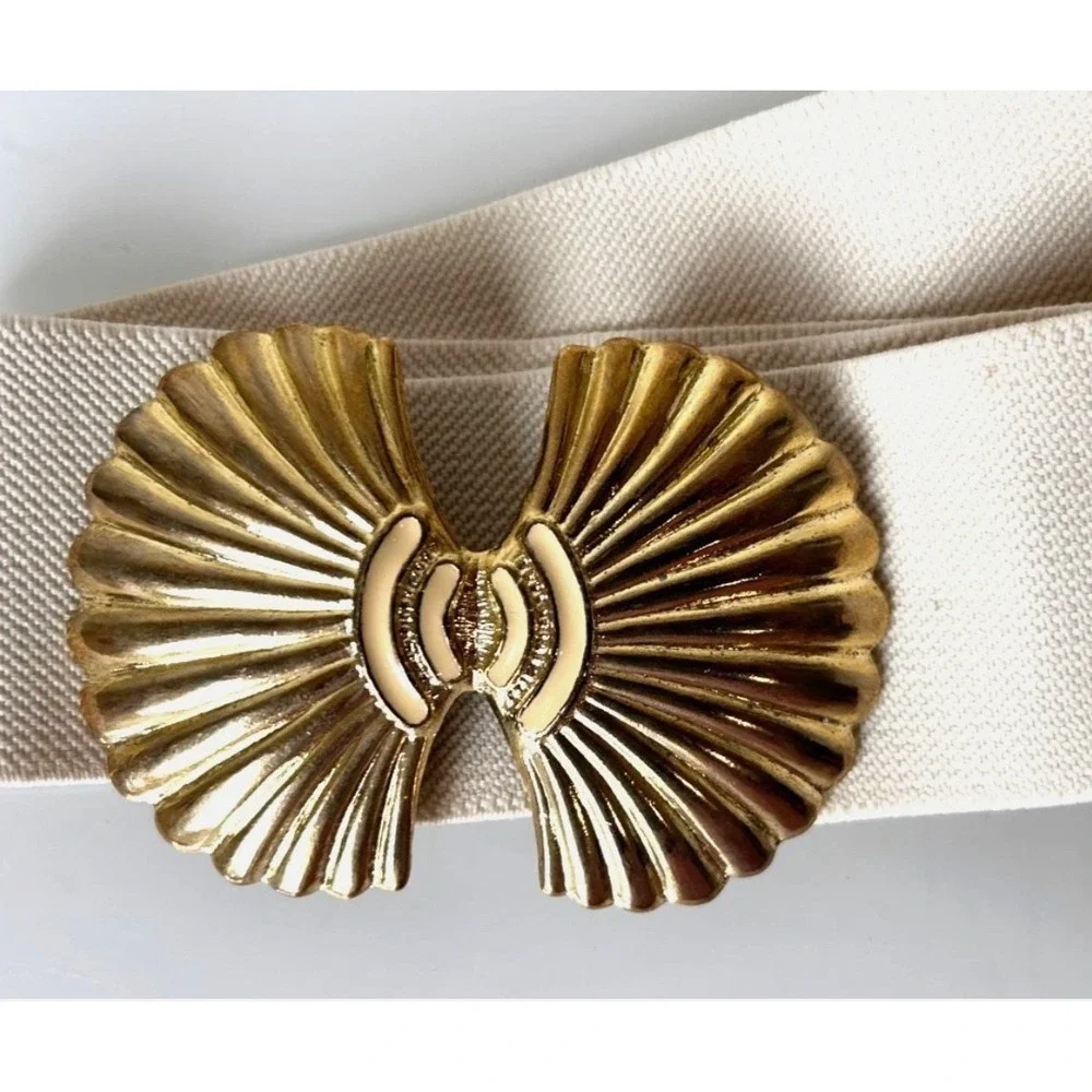 Vintage 80s Cream Elastic Cinch Belt M Gold Enamel Seashell Buckle Nautical GUC